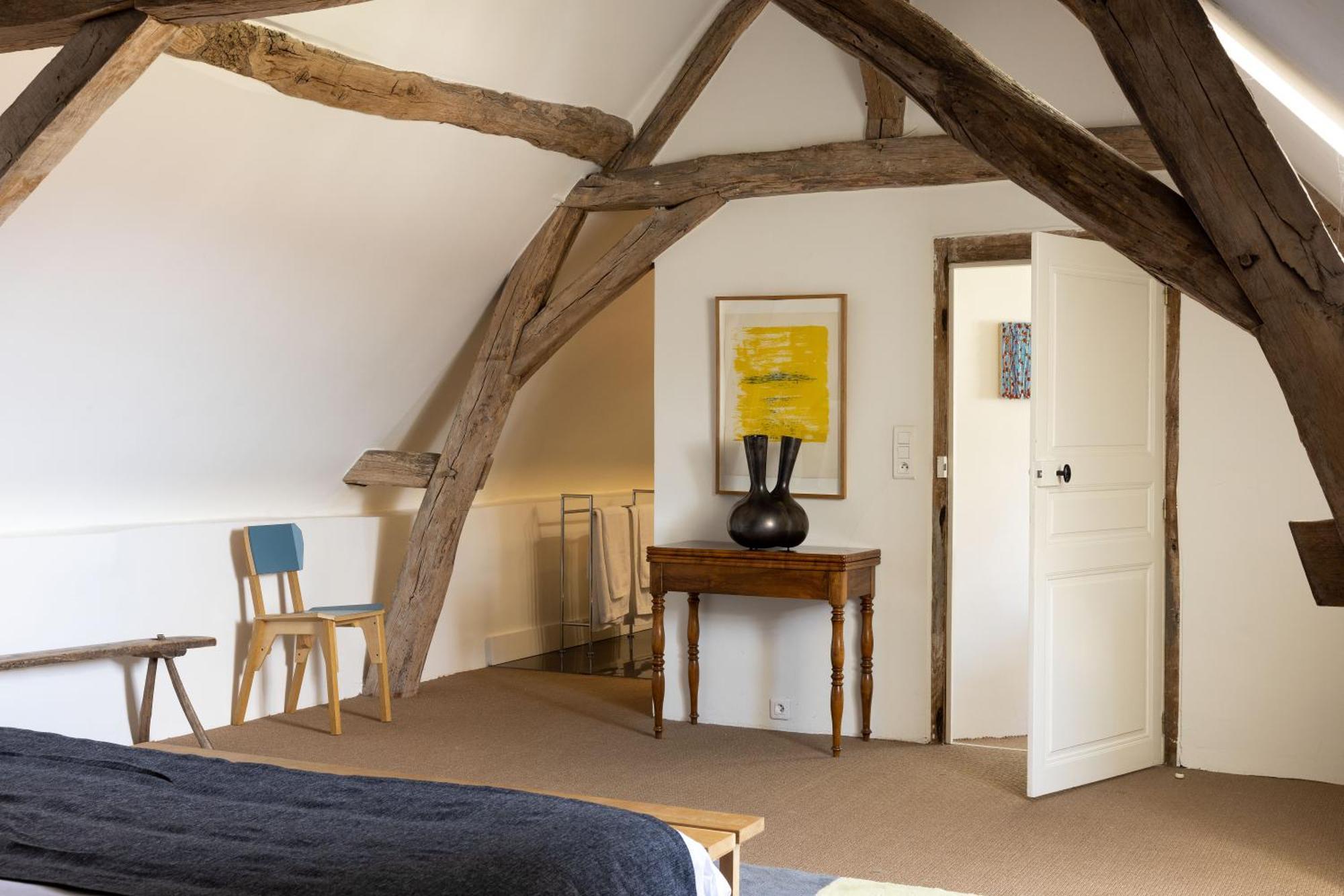 Chateau De La Resle - Design Hotels Montigny-la-Resle Room photo